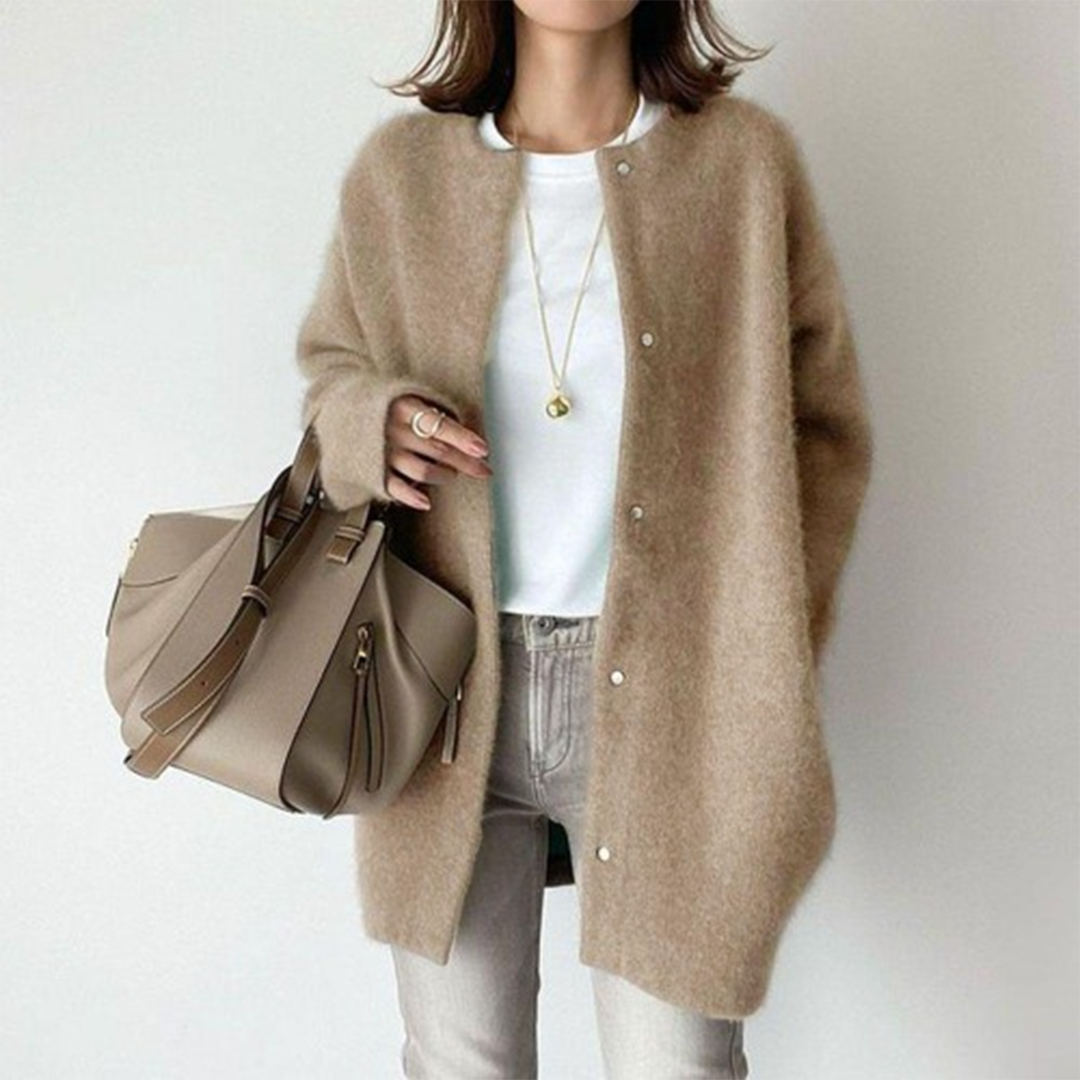 Soft Knit Cardigan | Button-Up | Cozy & Elegant