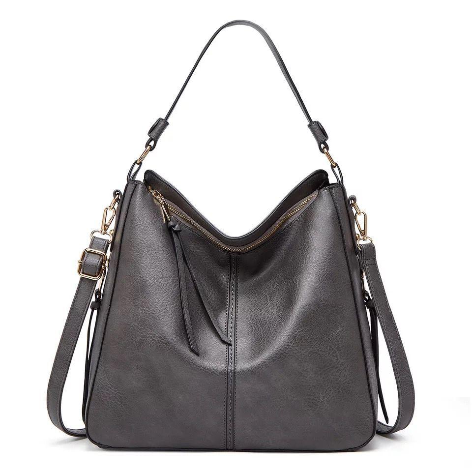 Leather Shoulder Bag | Stylish & Spacious | Everyday Essential