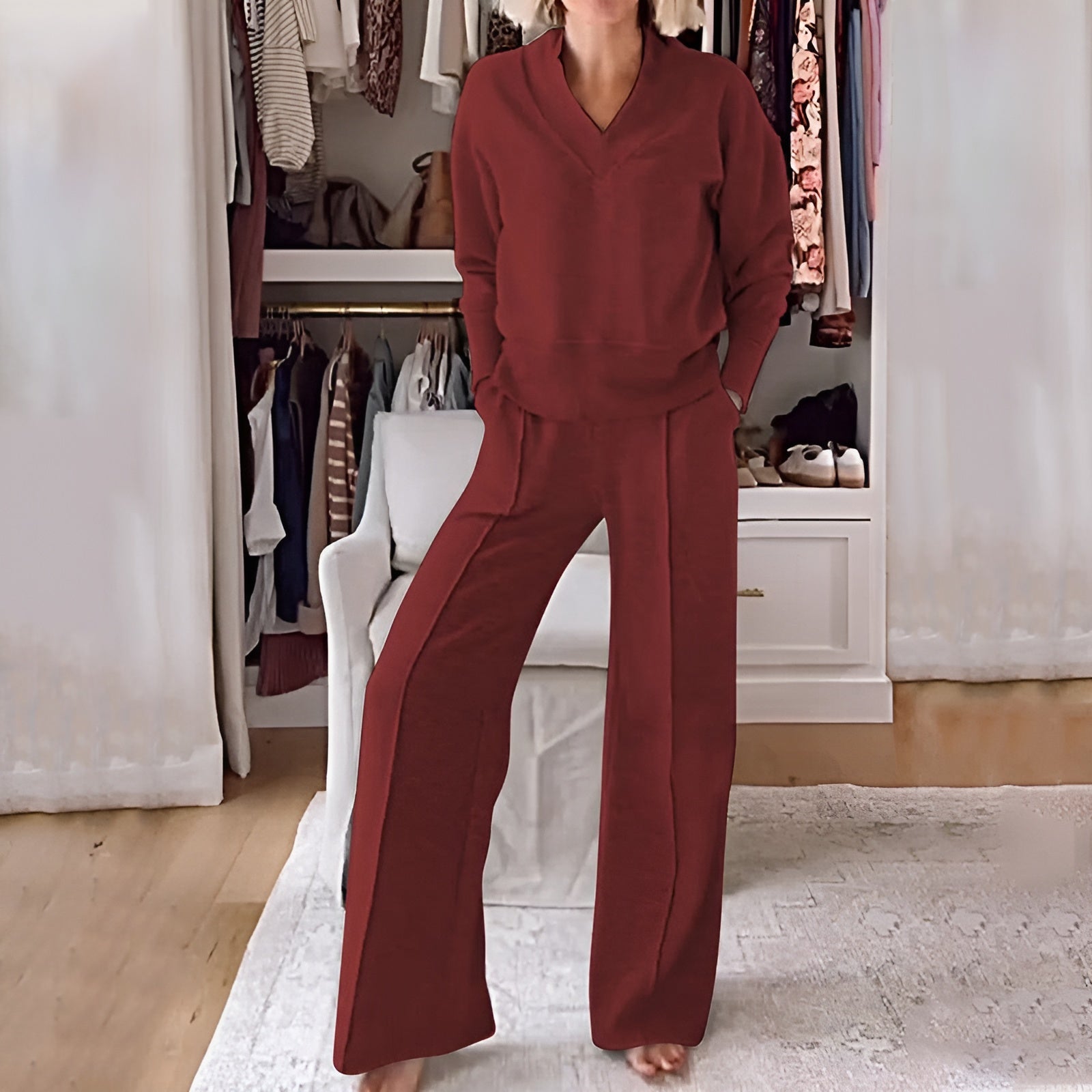 Relaxed Lounge Set | V-Neck Sweatshirt & Wide-Leg Pants | Effortless Comfort